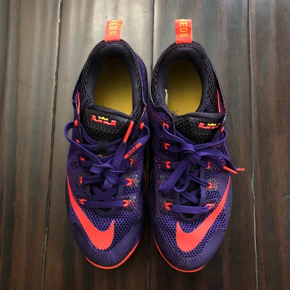 Nike Lebron XII Low Purple Crimson 744547-565 Boys US 7Y - Picture 4 of 11
